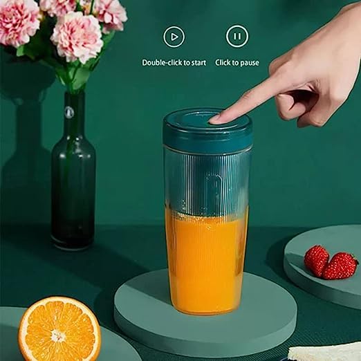 Portable mini juicer blender